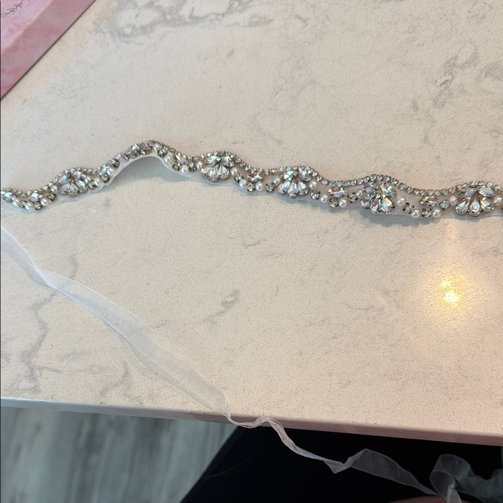 Elegant Silver Beaded Belt